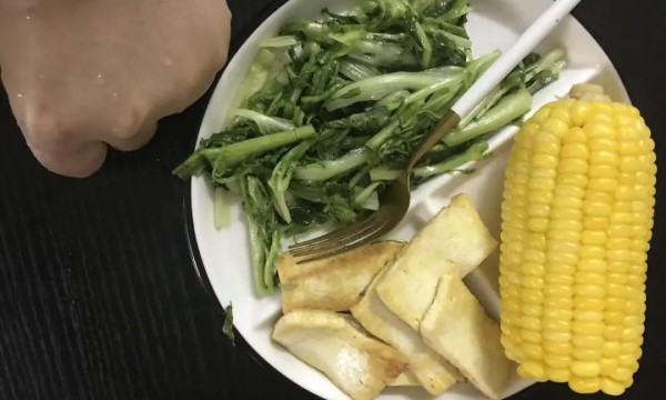正在减肥的你，睡前养成4个燃脂习惯，第二天轻松降脂肪